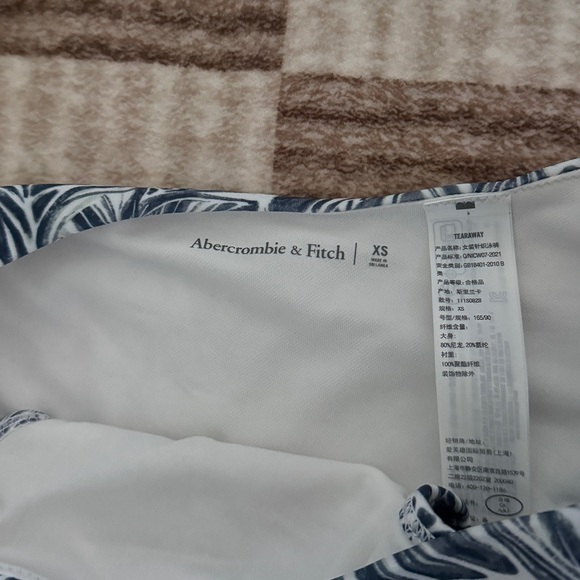 Abercrombie & Fitch Bikini Bathing Suit Size Small Tropical Blue Vacation Beach - Picture 5 of 5
